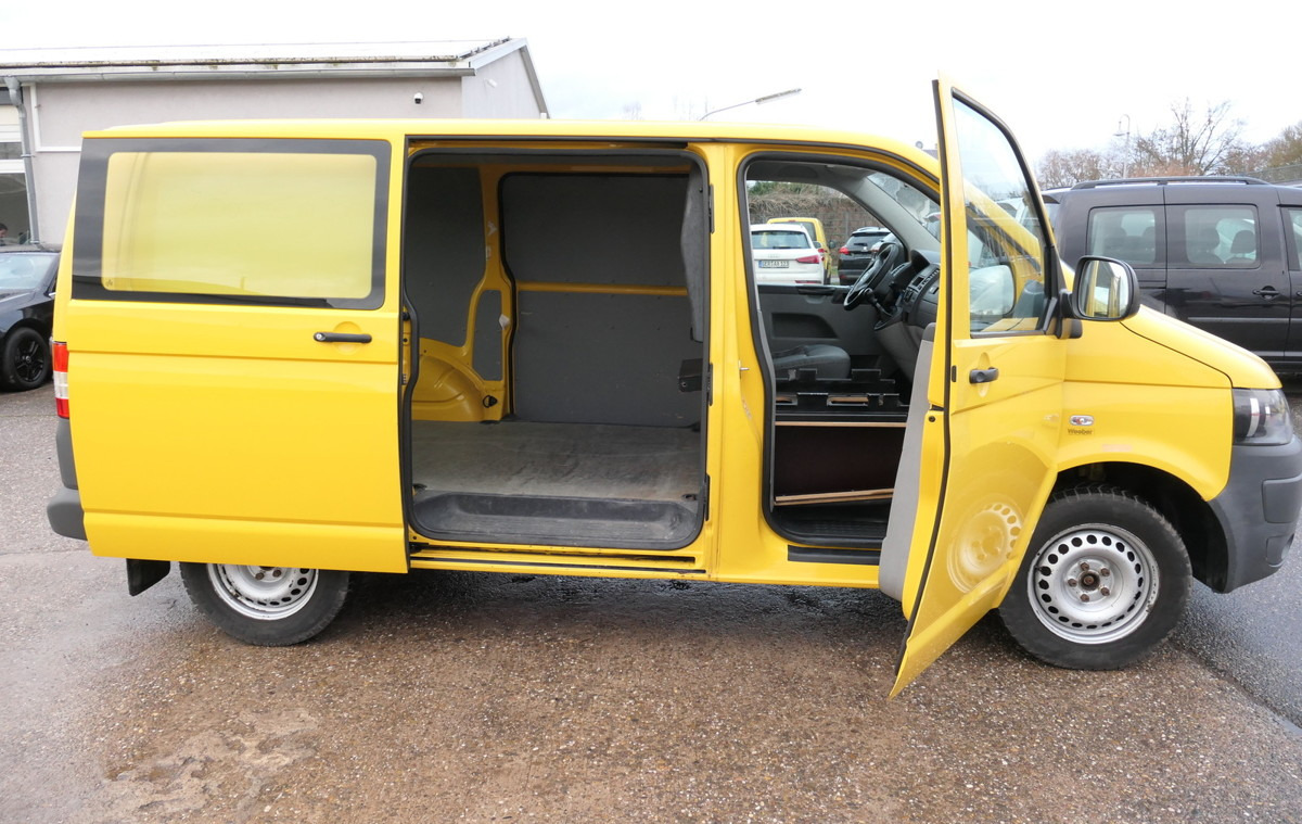 Small van VW T5 Transporter 2.0 TDI PARKTRONIK EURO-5 2xSCHIE: picture 9 Small van VW T5 Transporter 2.0 TDI PARKTRONIK EURO-5 2xSCHIE: picture 9