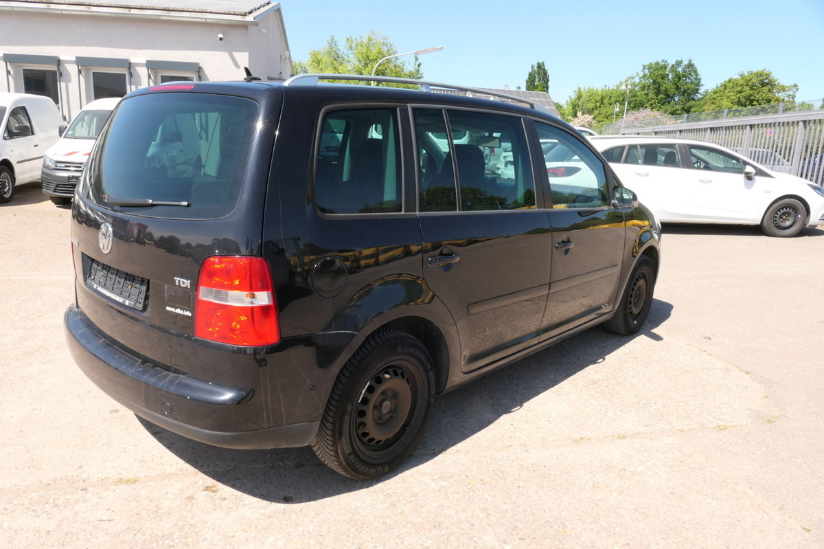 VW Touran Trendline - Car: picture 3 VW Touran Trendline - Car: picture 3