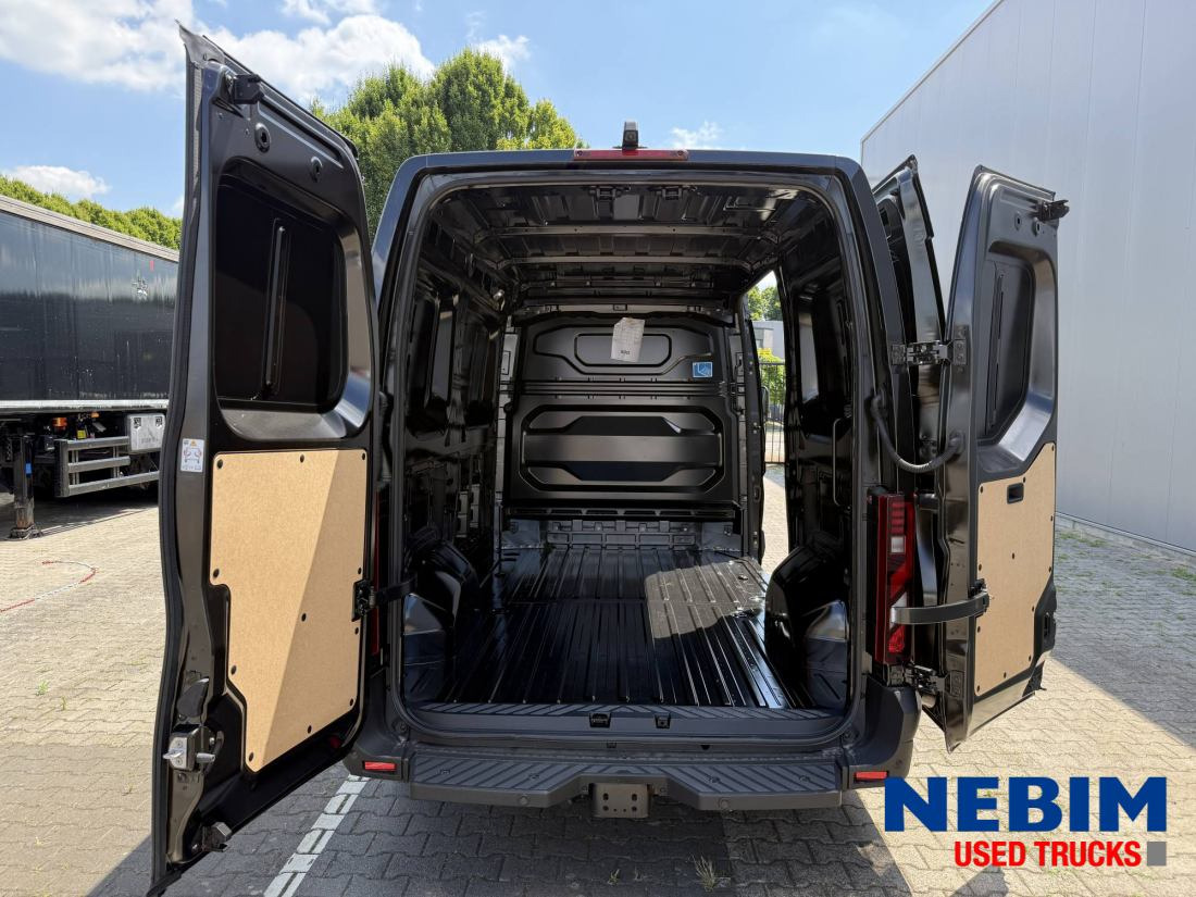 New Panel van Renault Master Nieuw Model L2H2 BPM vrij: picture 8