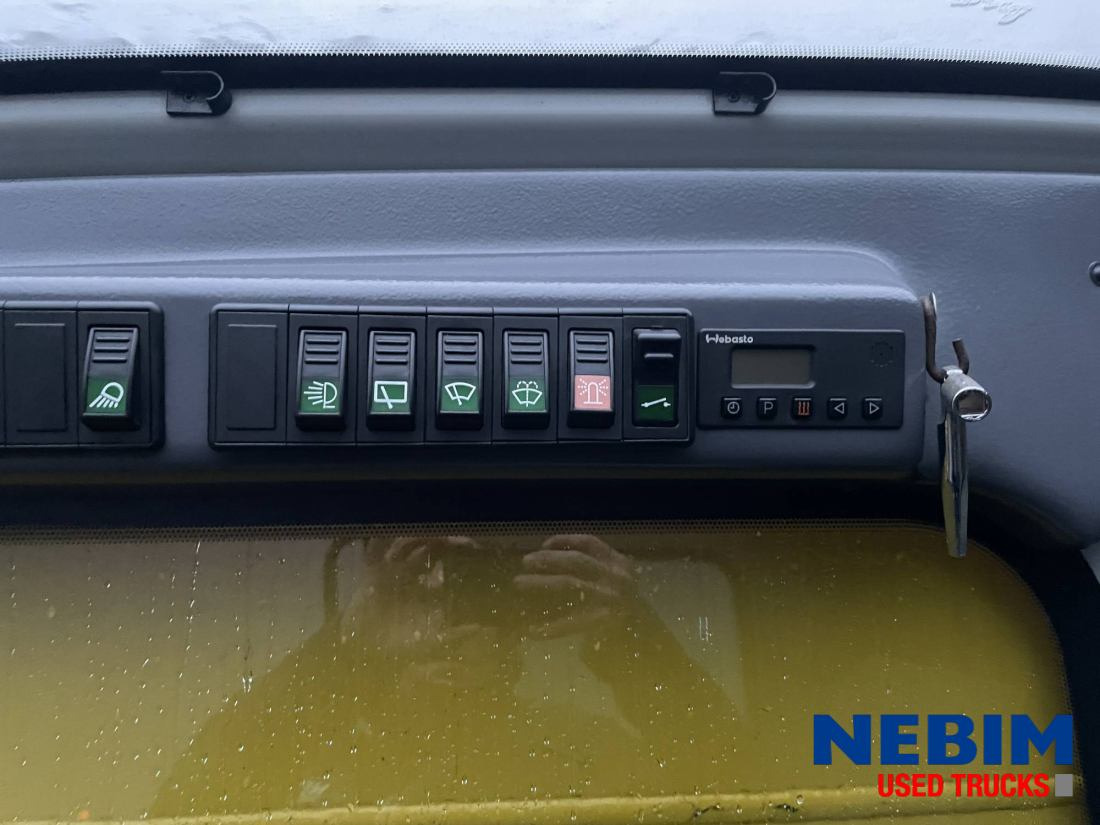 Lease a Volvo FM 400 8X4 - Faun Tadano HK40-Only TO BE Viewed BY Appointment Volvo FM 400 8X4 - Faun Tadano HK40-Only TO BE Viewed BY Appointment: picture 6 Lease a Volvo FM 400 8X4 - Faun Tadano HK40-Only TO BE Viewed BY Appointment Volvo FM 400 8X4 - Faun Tadano HK40-Only TO BE Viewed BY Appointment: picture 6