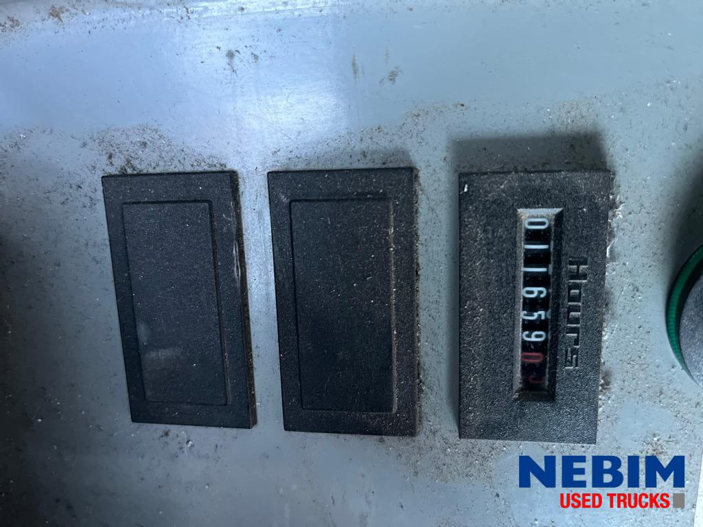 Lease a Volvo FM 400 8X4 - Faun Tadano HK40-Only TO BE Viewed BY Appointment Volvo FM 400 8X4 - Faun Tadano HK40-Only TO BE Viewed BY Appointment: picture 7 Lease a Volvo FM 400 8X4 - Faun Tadano HK40-Only TO BE Viewed BY Appointment Volvo FM 400 8X4 - Faun Tadano HK40-Only TO BE Viewed BY Appointment: picture 7