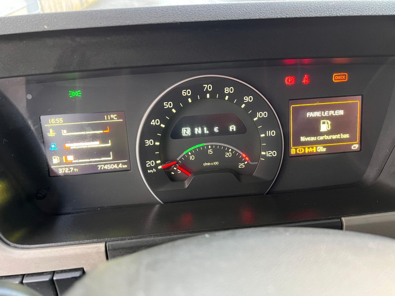 Tractor unit Volvo FM 500: picture 16