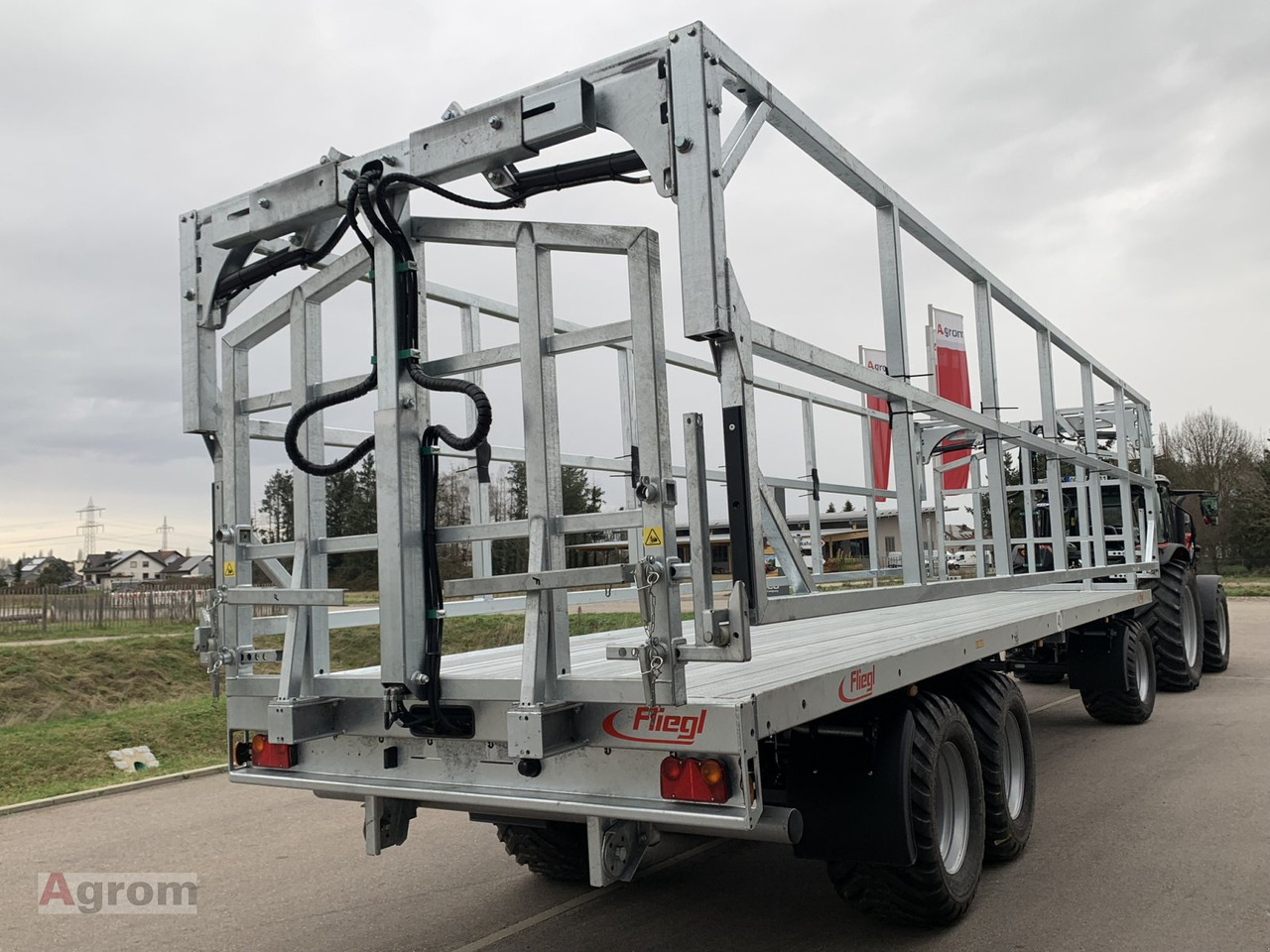 New Farm platform trailer Fliegl DPW 210 BL: picture 6