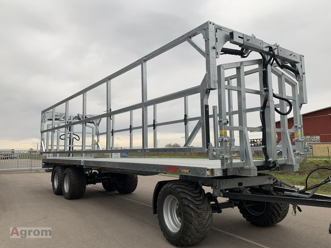 New Farm platform trailer Fliegl DPW 210 BL: picture 7