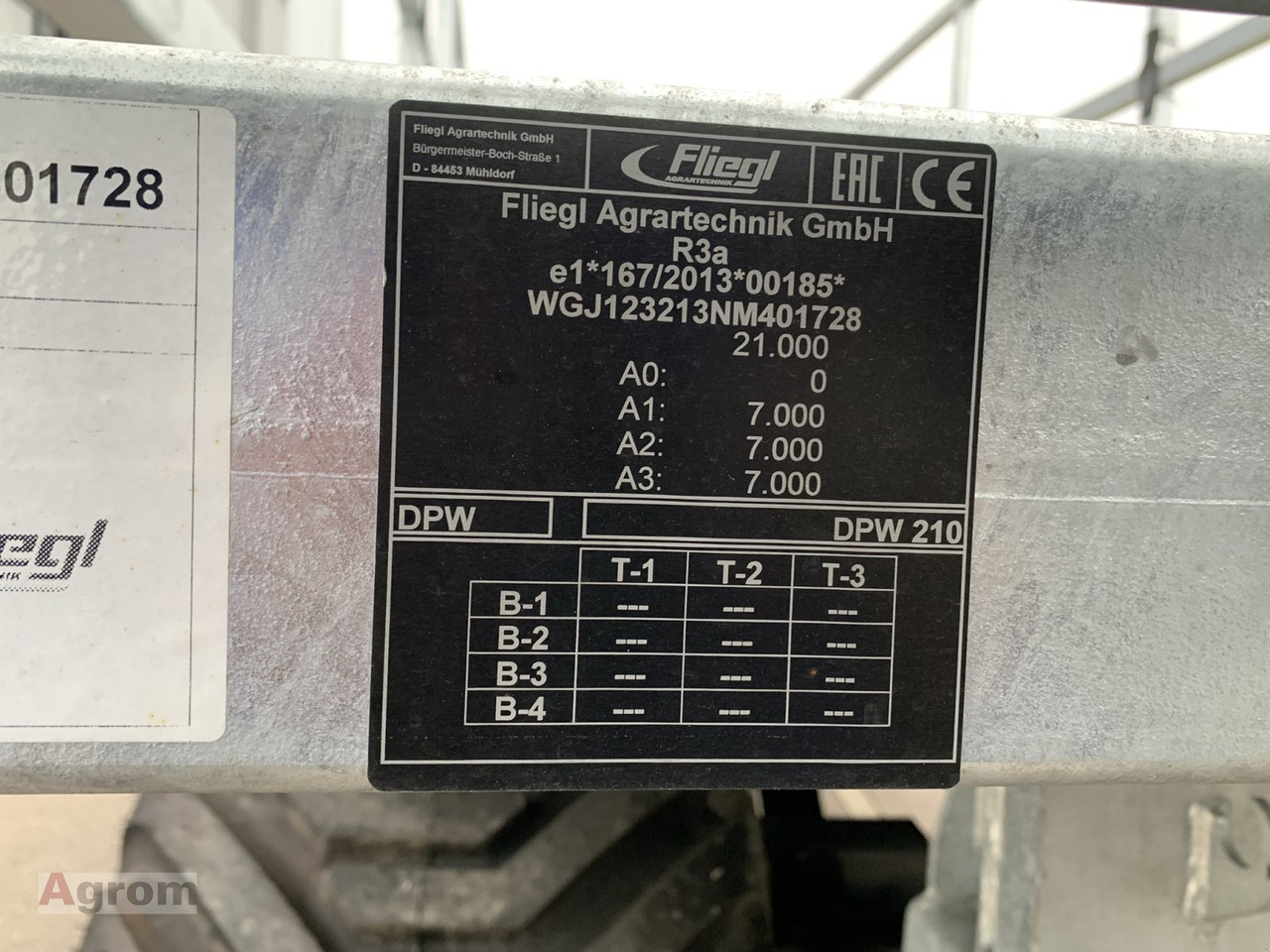 New Farm platform trailer Fliegl DPW 210 BL: picture 14