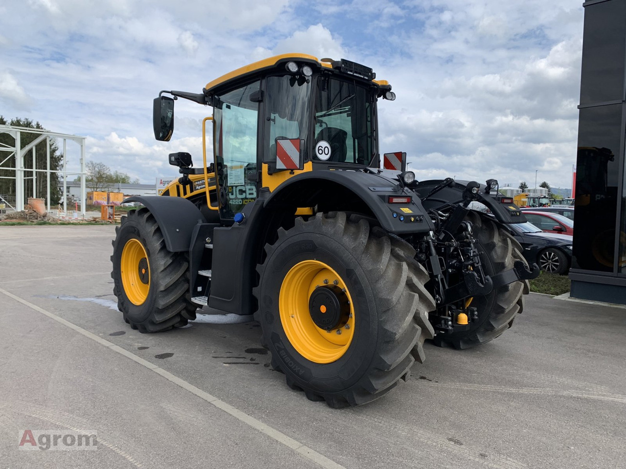 JCB Fastrac 4220 iCON - Farm tractor: picture 3 JCB Fastrac 4220 iCON - Farm tractor: picture 3