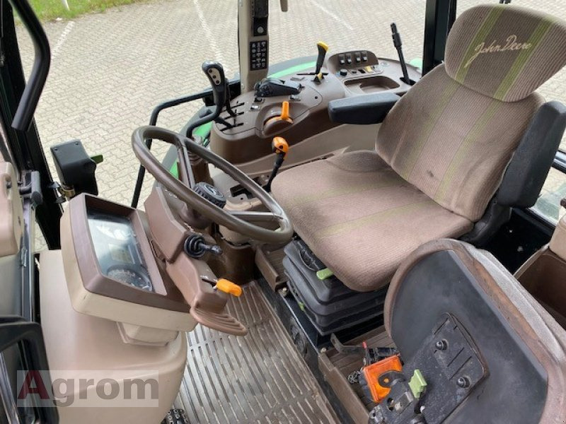 Farm tractor John Deere 5620 Premium: picture 8