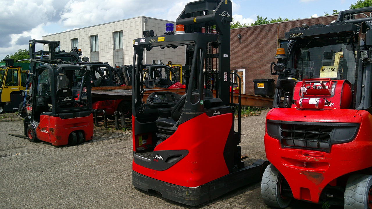 LINDE R16-01 - Reach truck: picture 1 LINDE R16-01 - Reach truck: picture 1