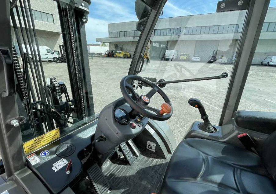 Ausa C 250 H X4 - Rough terrain forklift: picture 4 Ausa C 250 H X4 - Rough terrain forklift: picture 4