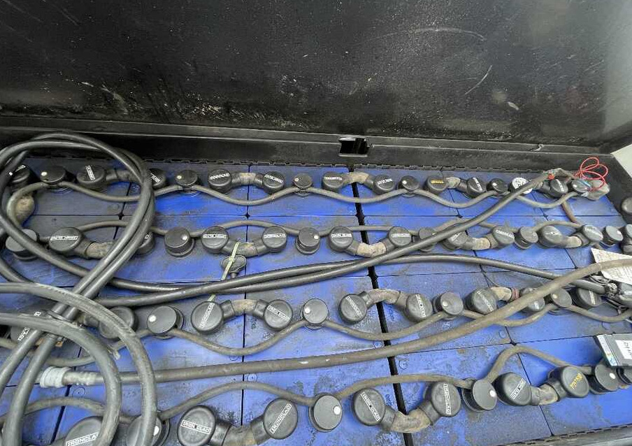 B-P Battioni e Pagani ML T4-1200 (batt. 2019) - 4-way reach truck: picture 5 B-P Battioni e Pagani ML T4-1200 (batt. 2019) - 4-way reach truck: picture 5