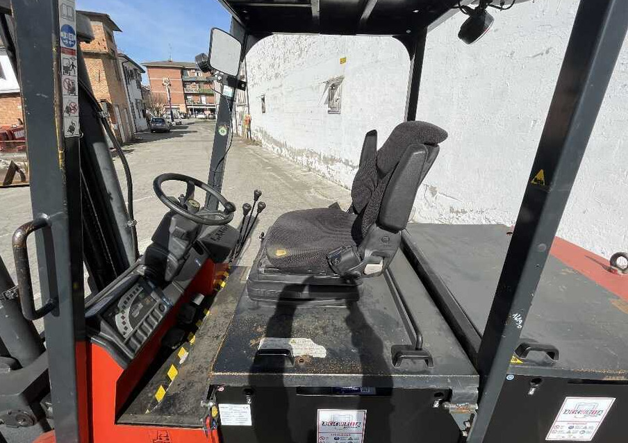 Carer R 70 N (batteria NUOVA) - Electric forklift: picture 2 Carer R 70 N (batteria NUOVA) - Electric forklift: picture 2