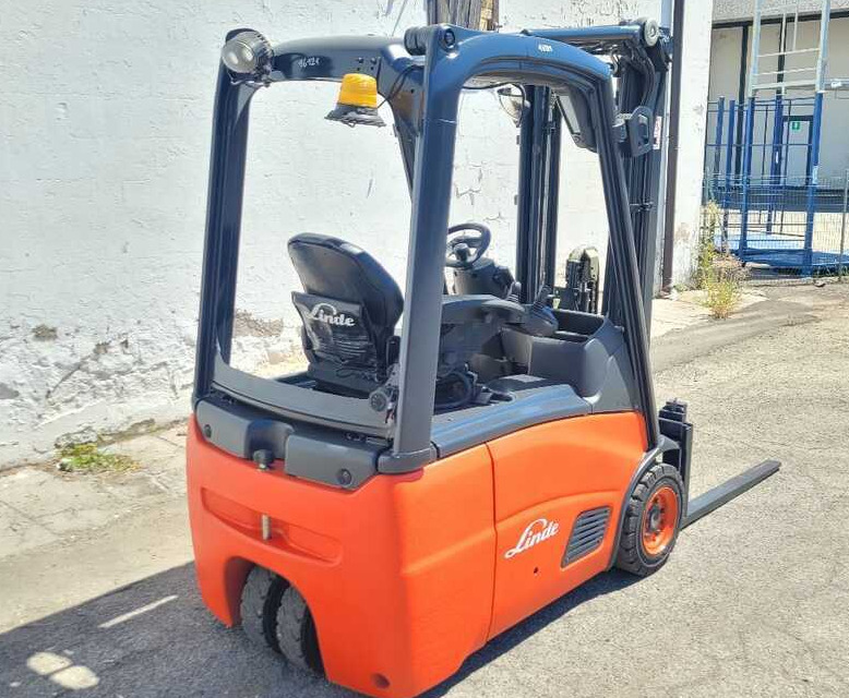 Linde E 16 C-01/386 (batt. 2016) - Electric forklift: picture 5 Linde E 16 C-01/386 (batt. 2016) - Electric forklift: picture 5