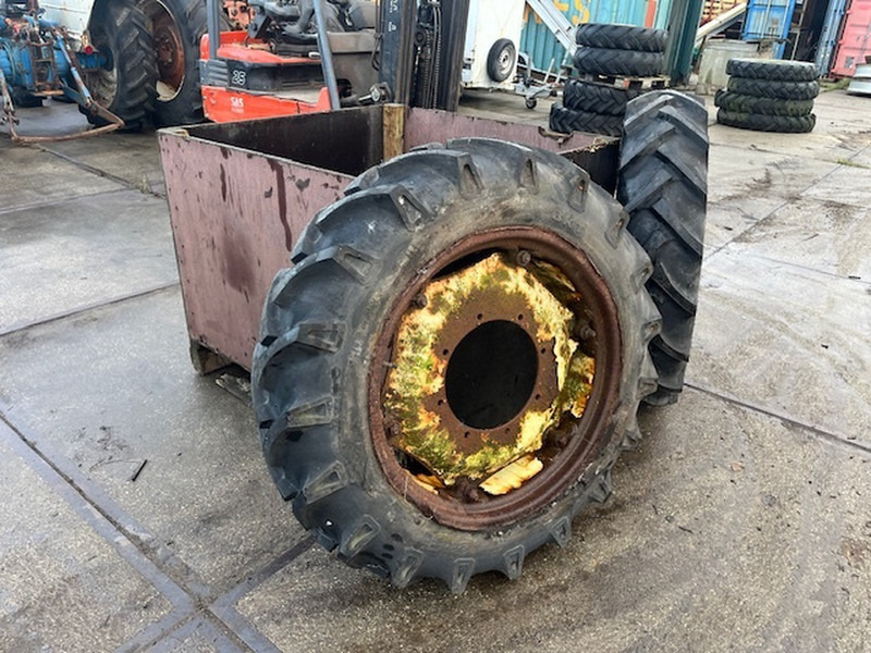 BKT 11.2 R28 - Tire: picture 4 BKT 11.2 R28 - Tire: picture 4