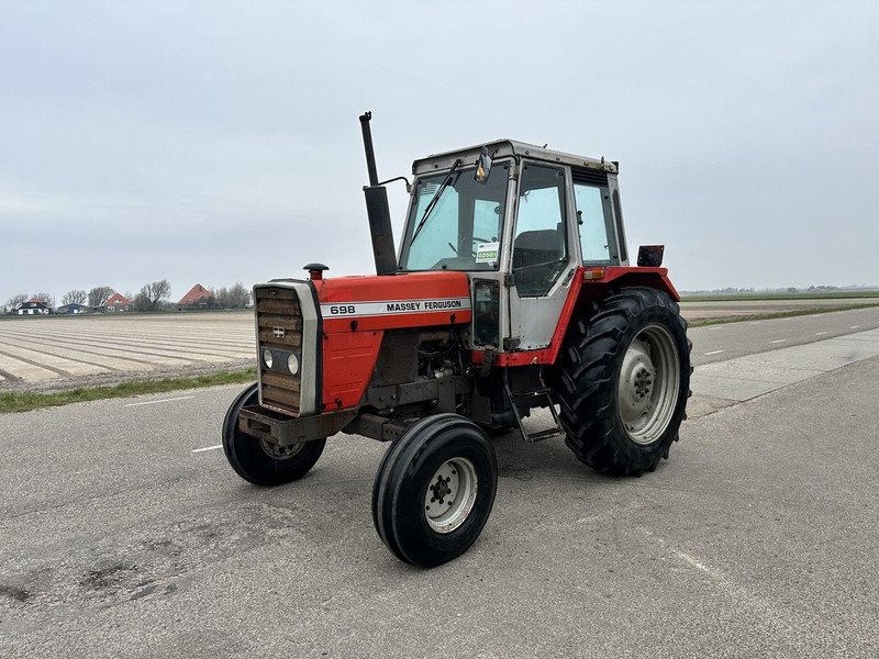 Massey Ferguson 698 - Farm tractor: picture 1 Massey Ferguson 698 - Farm tractor: picture 1