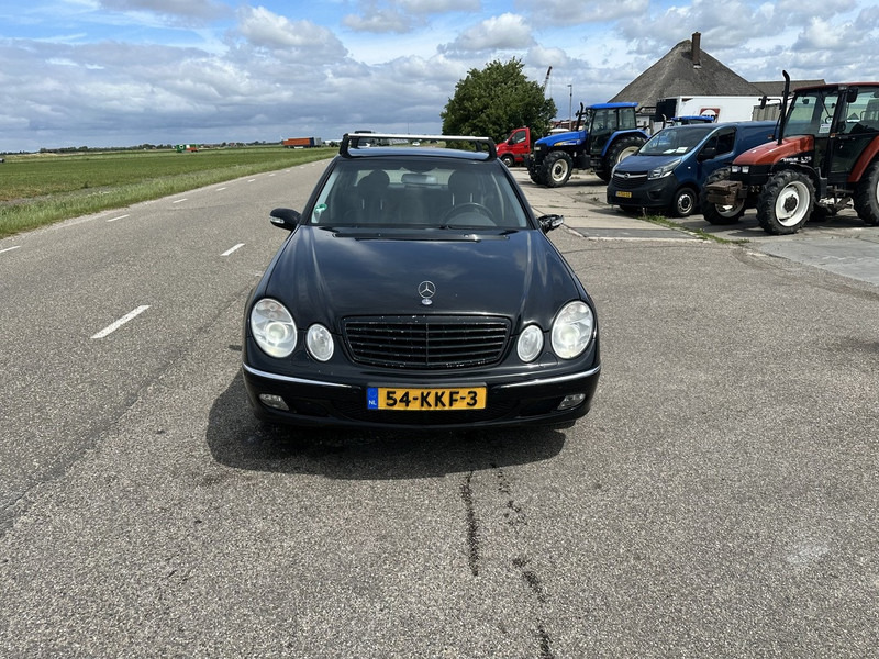 Mercedes-Benz E-Klasse 240 - Car: picture 2 Mercedes-Benz E-Klasse 240 - Car: picture 2