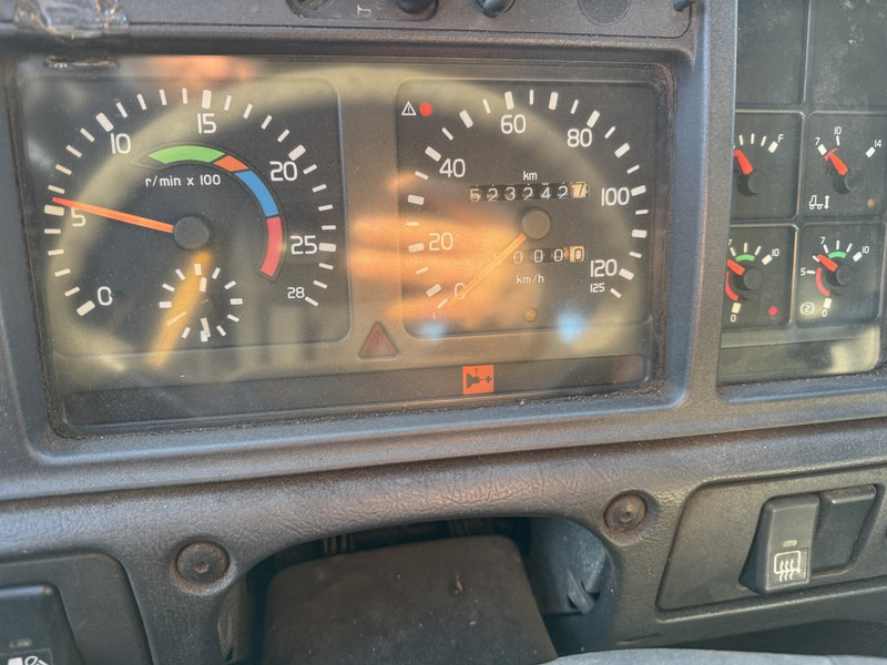 Volvo FM 12 340 - Tractor unit: picture 5 Volvo FM 12 340 - Tractor unit: picture 5
