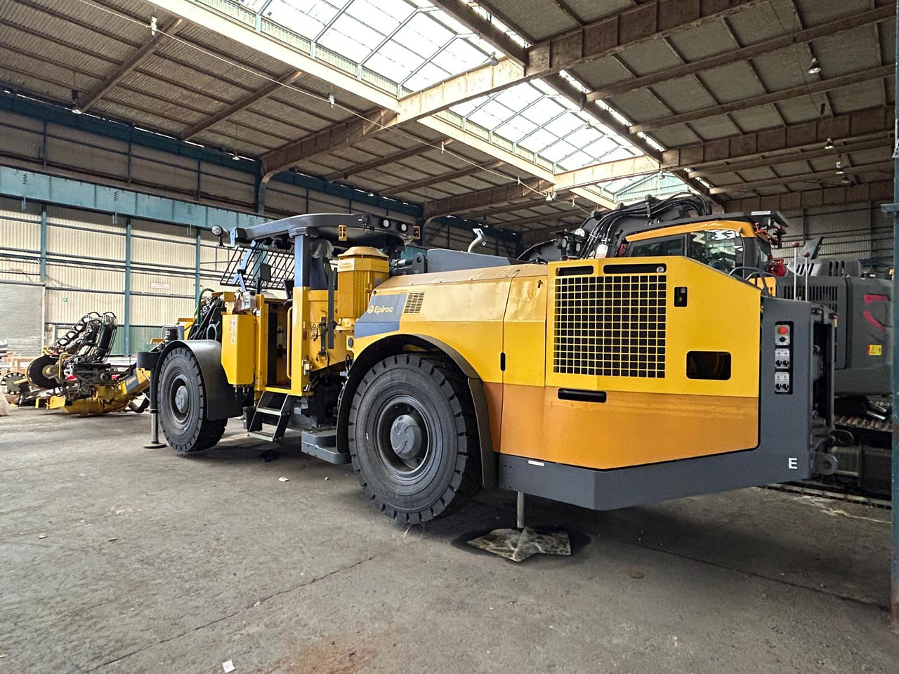 Atlas Copco (Epiroc) Boltec EC - Directional boring machine: picture 2 Atlas Copco (Epiroc) Boltec EC - Directional boring machine: picture 2