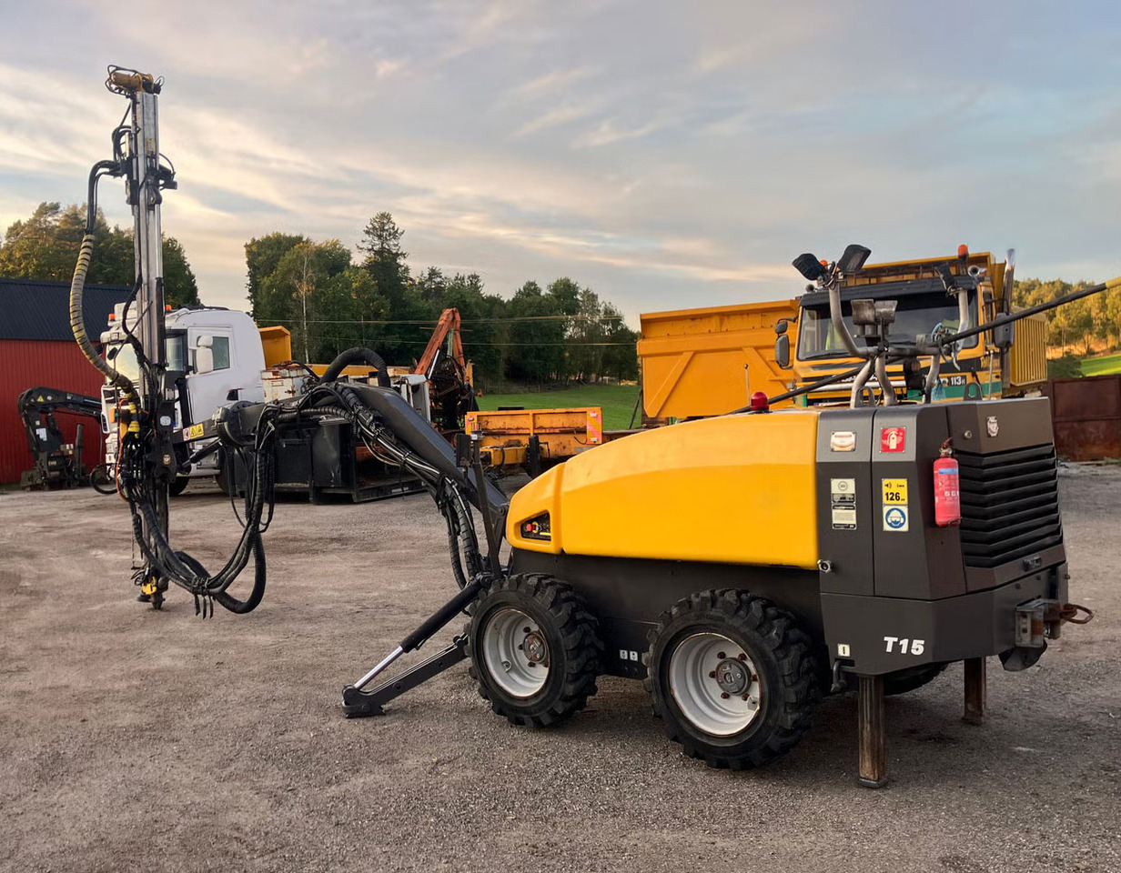 Atlas Copco FlexiROC T15R-01 - Drilling rig: picture 1 Atlas Copco FlexiROC T15R-01 - Drilling rig: picture 1