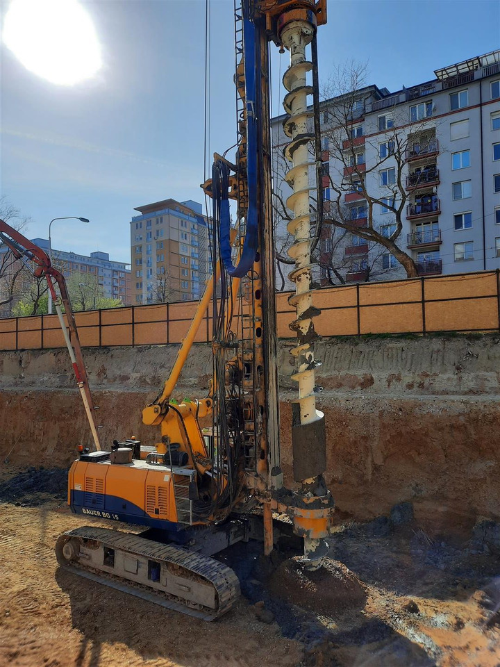 Bauer BG 15V - Pile driver: picture 2 Bauer BG 15V - Pile driver: picture 2