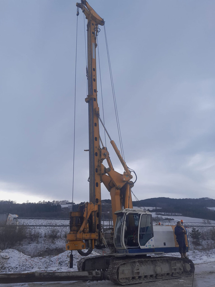 Bauer BG 18H - Pile driver: picture 1 Bauer BG 18H - Pile driver: picture 1