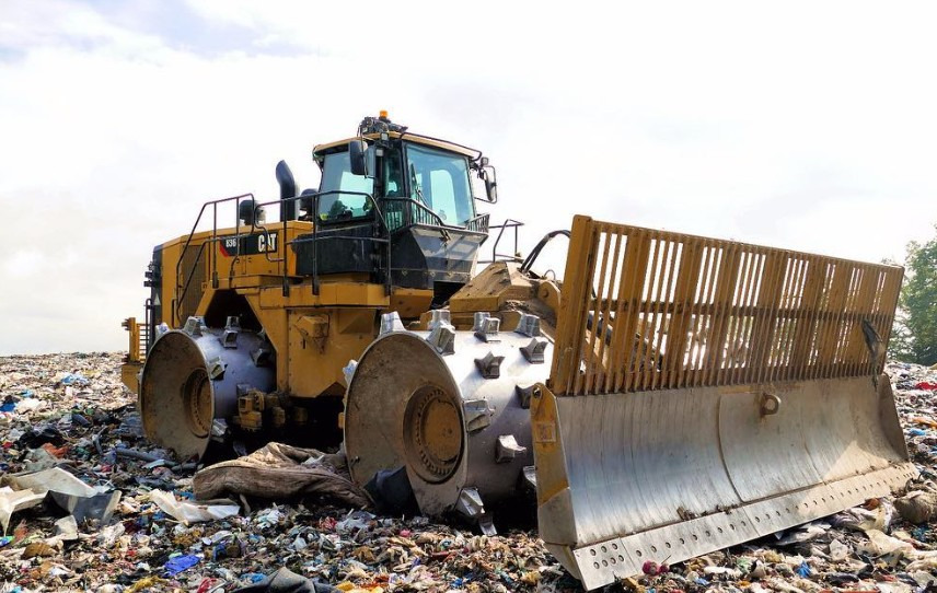 Caterpillar 836K - Compactor: picture 1 Caterpillar 836K - Compactor: picture 1