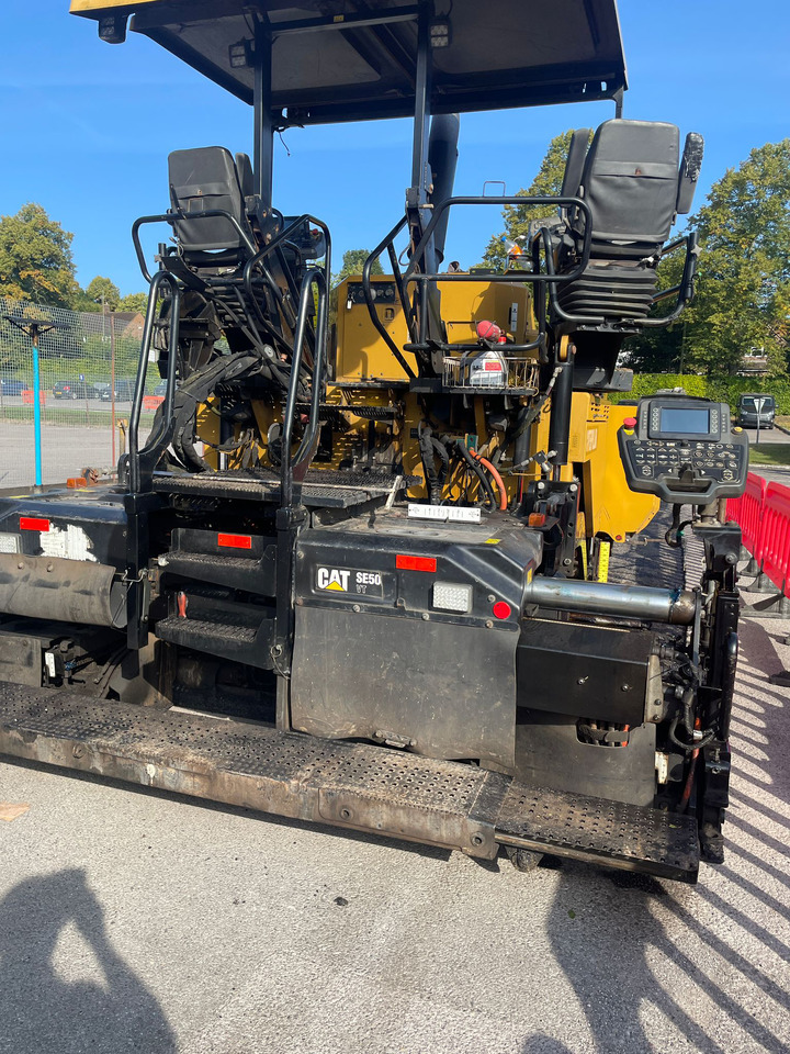 Caterpillar AP 555 F - Asphalt paver: picture 4 Caterpillar AP 555 F - Asphalt paver: picture 4