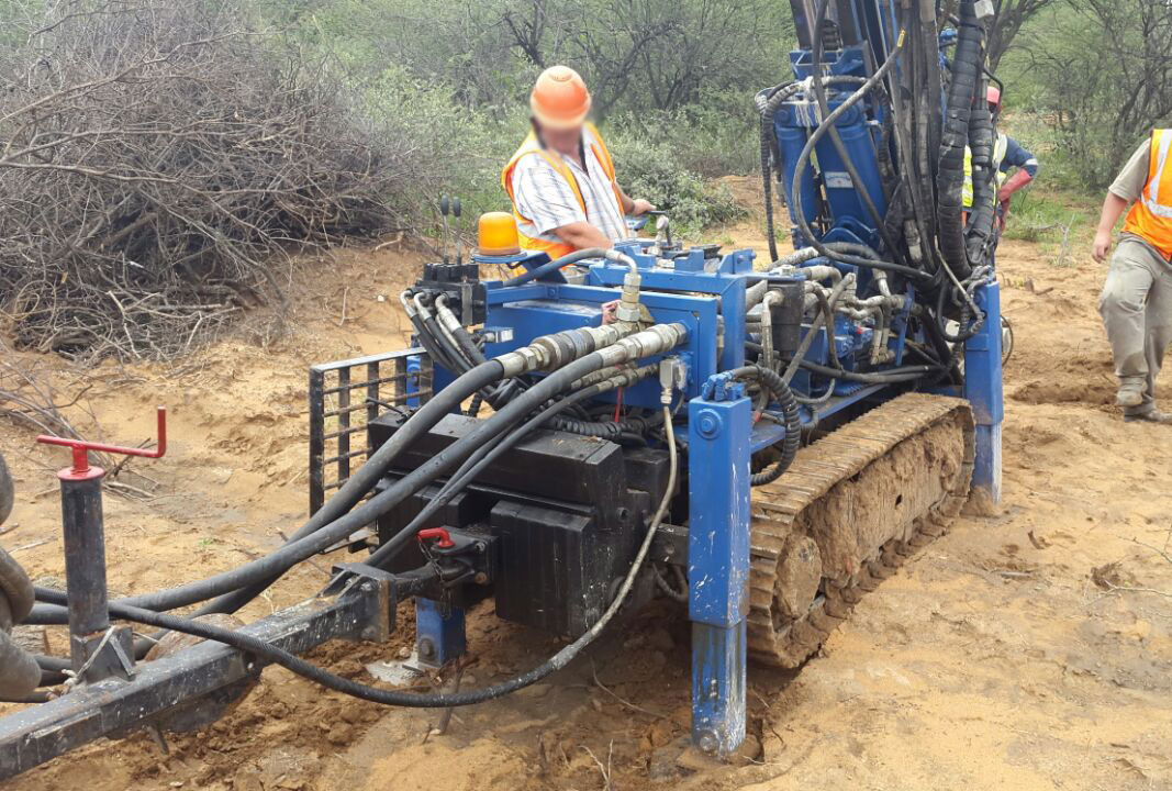 Hutte HBR 203 - Drilling rig: picture 2 Hutte HBR 203 - Drilling rig: picture 2