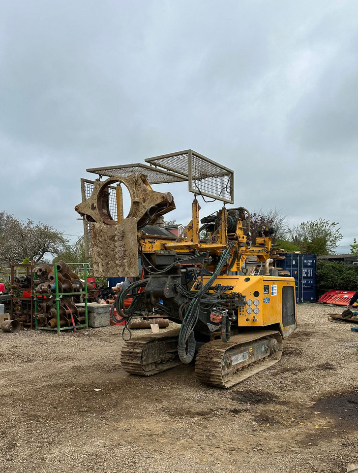 Klemm KR 708-3F - Pile driver: picture 4 Klemm KR 708-3F - Pile driver: picture 4