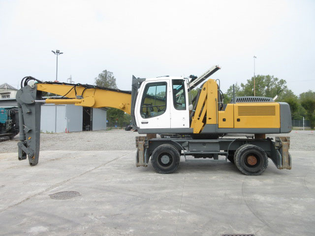 Liebherr A924 - Waste/ Industry handler: picture 2 Liebherr A924 - Waste/ Industry handler: picture 2