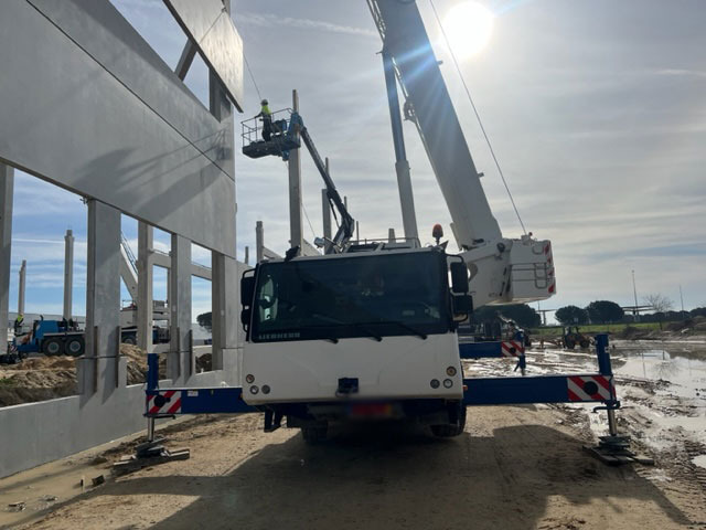 Liebherr LTM 1060-3.1 - Tower crane: picture 4 Liebherr LTM 1060-3.1 - Tower crane: picture 4