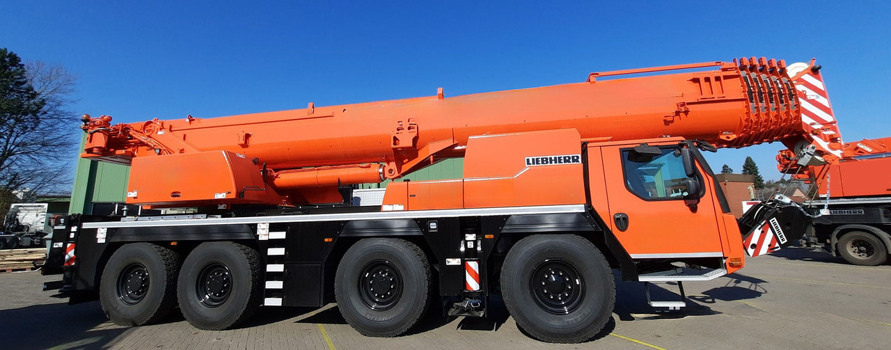 Liebherr LTM 1120-4.1 - All terrain crane: picture 2 Liebherr LTM 1120-4.1 - All terrain crane: picture 2