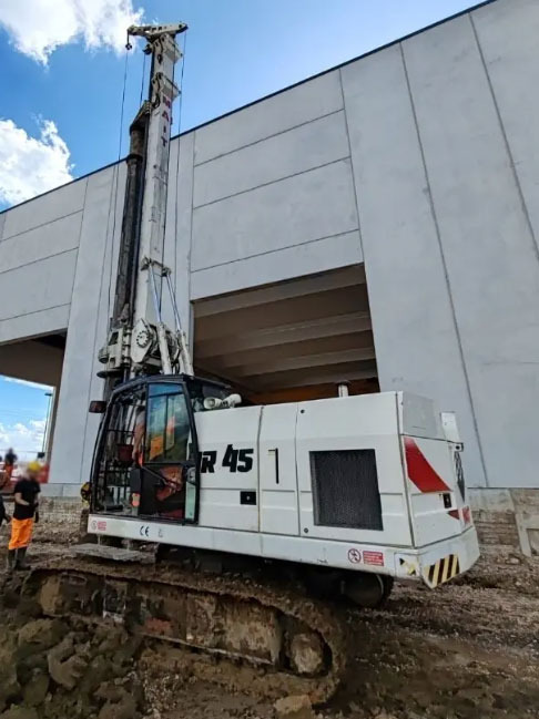 MAIT HR45 - Pile driver: picture 2 MAIT HR45 - Pile driver: picture 2