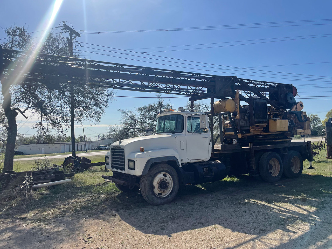 Mack Truck MF Drill - Pile driver: picture 1 Mack Truck MF Drill - Pile driver: picture 1