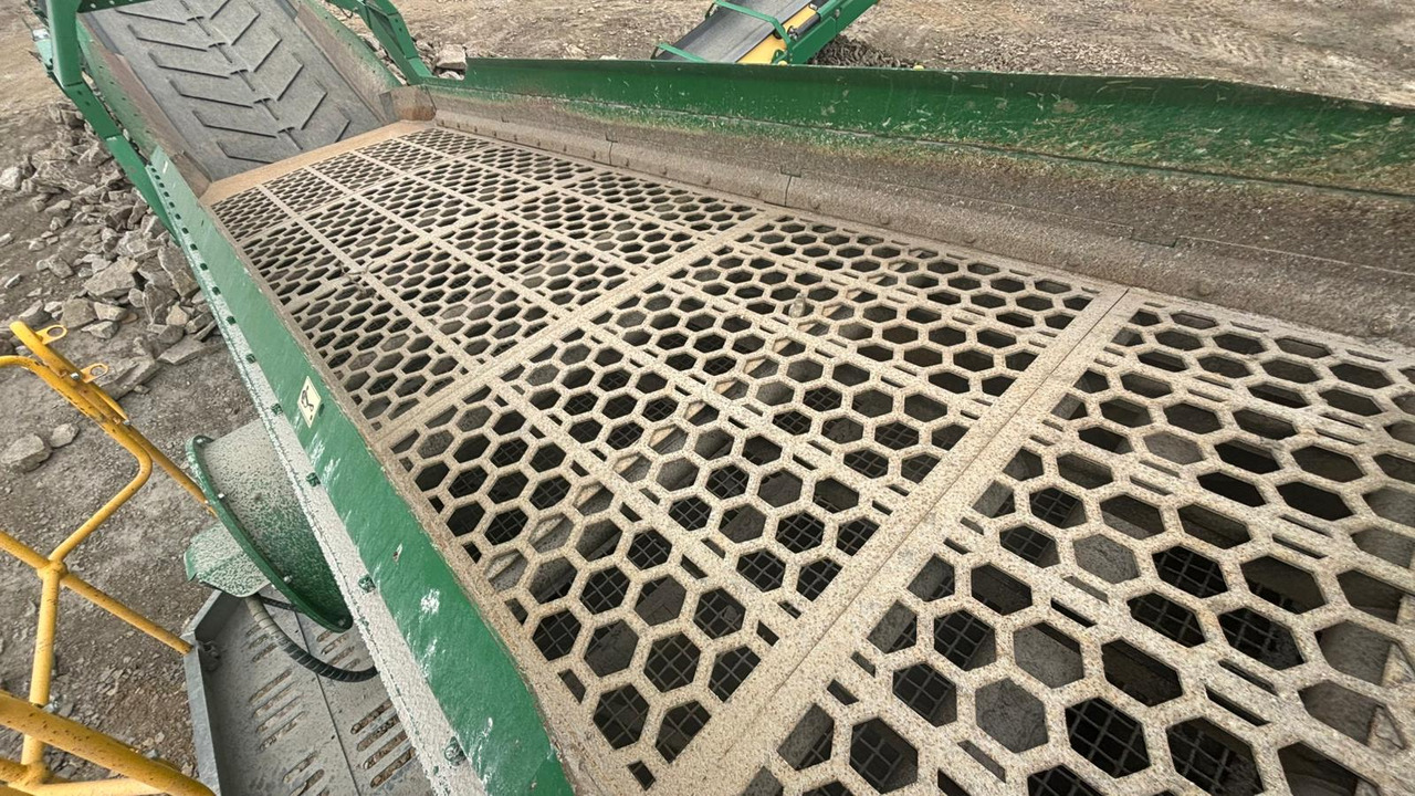 McCloskey R230 - Screener: picture 5 McCloskey R230 - Screener: picture 5