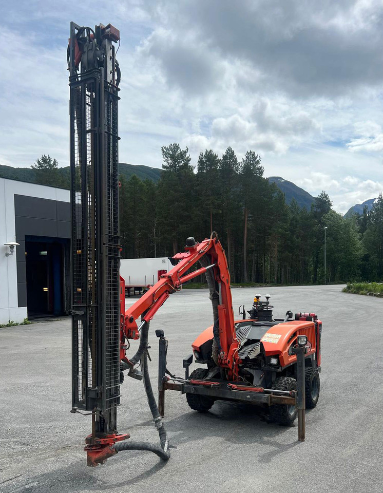Sandvik Commando DC130Ri - Drilling rig: picture 2 Sandvik Commando DC130Ri - Drilling rig: picture 2