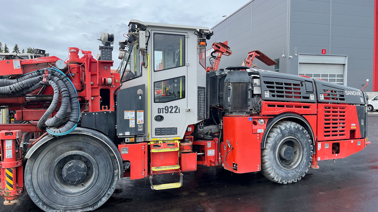 Sandvik DT922I - Directional boring machine: picture 2 Sandvik DT922I - Directional boring machine: picture 2