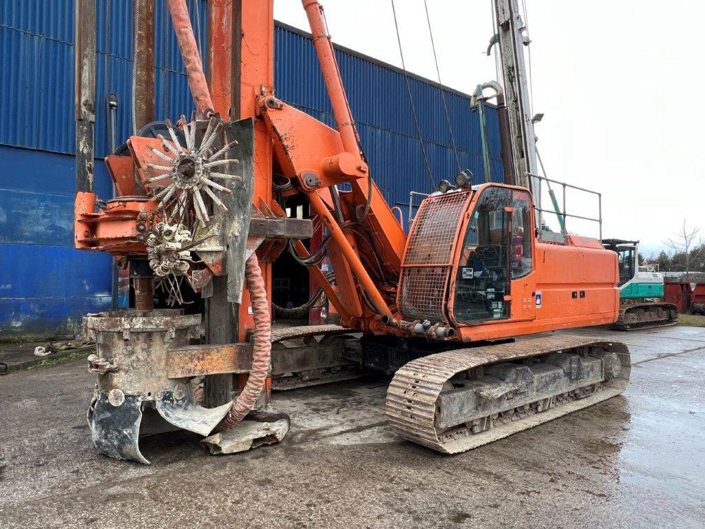 Soilmec R312/200 - Pile driver: picture 1 Soilmec R312/200 - Pile driver: picture 1