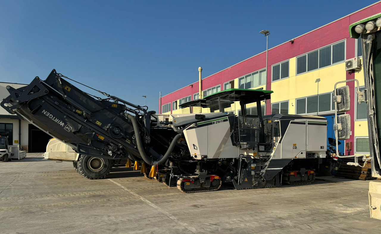 Wirtgen W 210 FI - Cold planer: picture 1 Wirtgen W 210 FI - Cold planer: picture 1