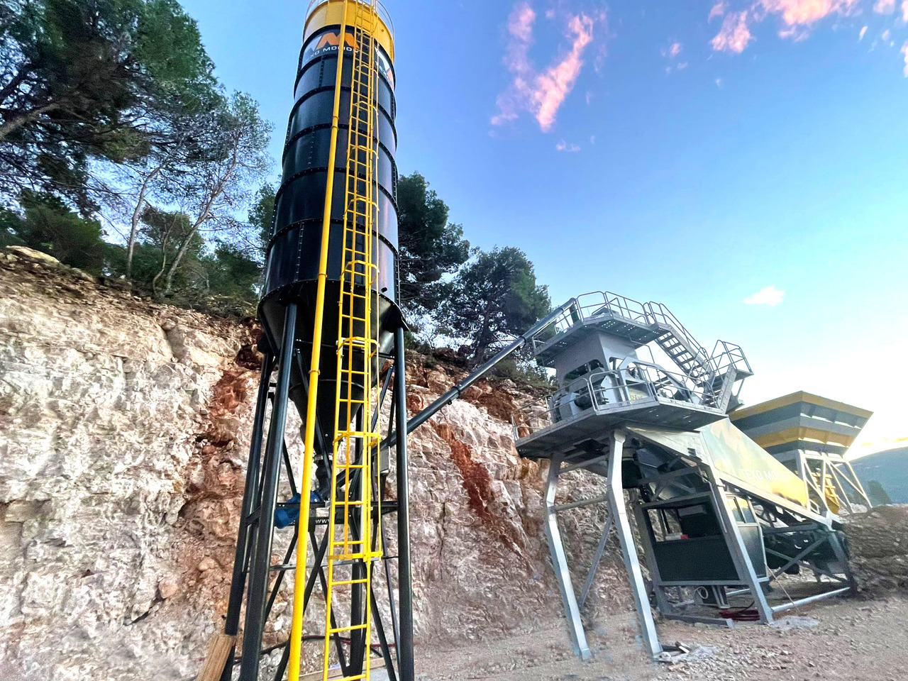 FABO mobile concrete batching plant - Concrete plant: picture 3 FABO mobile concrete batching plant - Concrete plant: picture 3