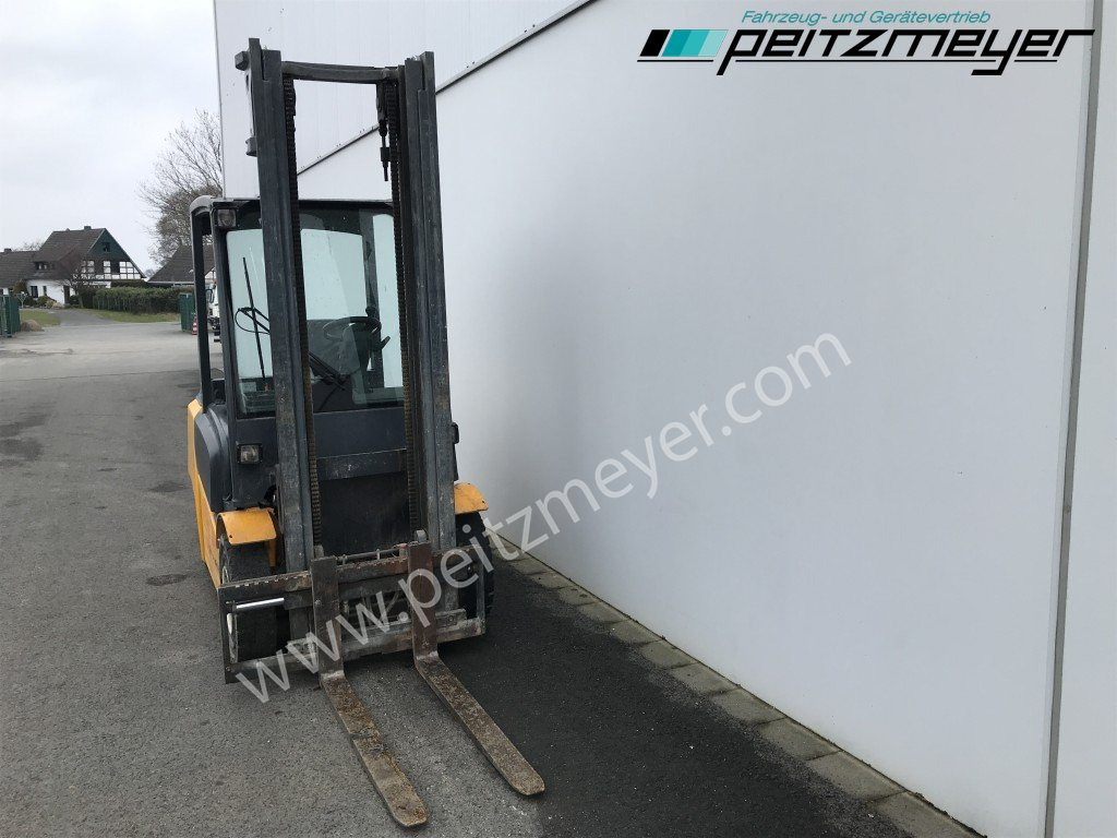 JUNGHEINRICH Gabelstapler DFG 425 - Diesel forklift: picture 5 JUNGHEINRICH Gabelstapler DFG 425 - Diesel forklift: picture 5