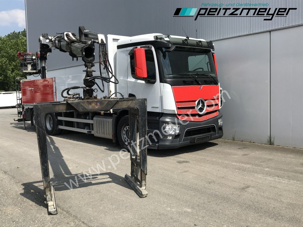 Dropside/ Flatbed truck, Crane truck MERCEDES-BENZ Antos 2536 LL Pritsche HMF 2110-L5 5 fach Ausschub mit Steinzange: picture 14