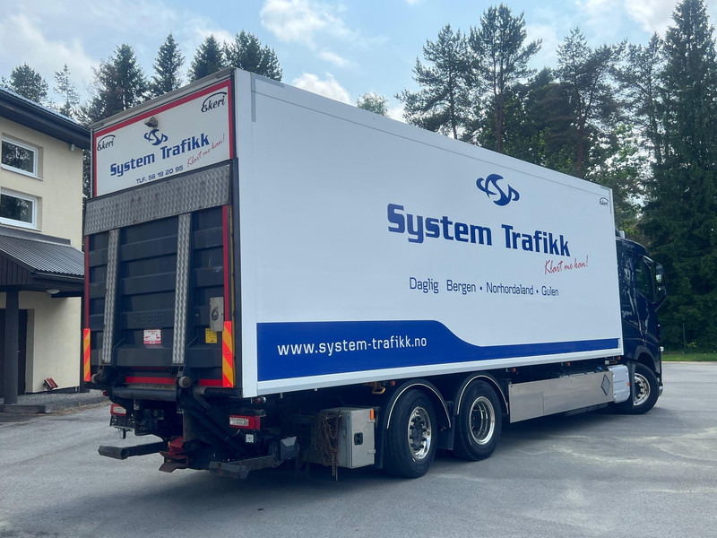 Volvo FH500 6X2*4 -OPEN SIDE -RETARDER -CARRIER SUPRA 1150 - Refrigerator truck: picture 5 Volvo FH500 6X2*4 -OPEN SIDE -RETARDER -CARRIER SUPRA 1150 - Refrigerator truck: picture 5