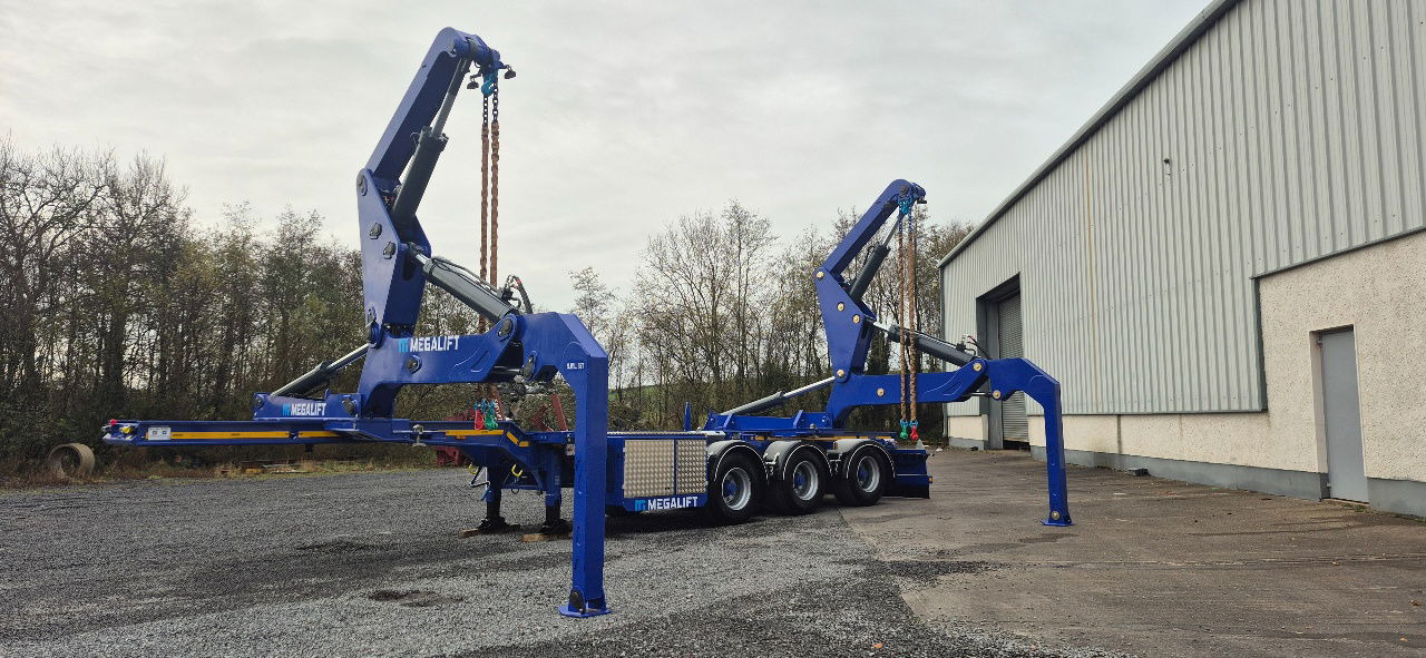 Mega NEW Megaliftt Sideloader / 35 tons lift capacity /20-40-45 HC/ Diesel engine / Gooseneck-extendable - Container transporter/ Swap body semi-trailer: picture 3 Mega NEW Megaliftt Sideloader / 35 tons lift capacity /20-40-45 HC/ Diesel engine / Gooseneck-extendable - Container transporter/ Swap body semi-trailer: picture 3