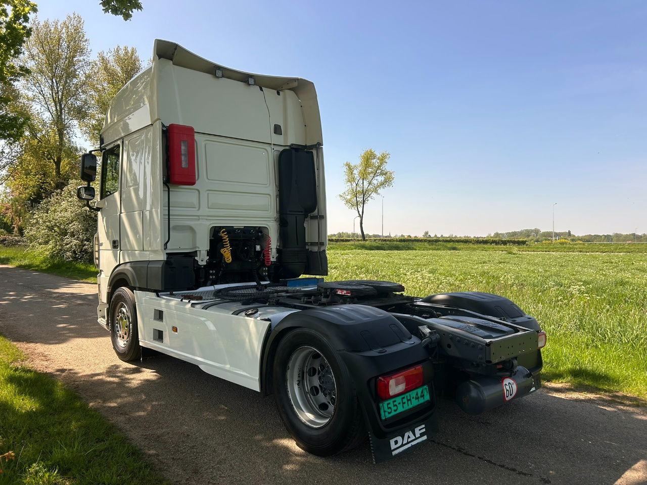 DAF XF 106.480 XF 480 FT / Only 385.000 KM / Hydrolijk / New smart Tacho / New o - Tractor unit: picture 4 DAF XF 106.480 XF 480 FT / Only 385.000 KM / Hydrolijk / New smart Tacho / New o - Tractor unit: picture 4