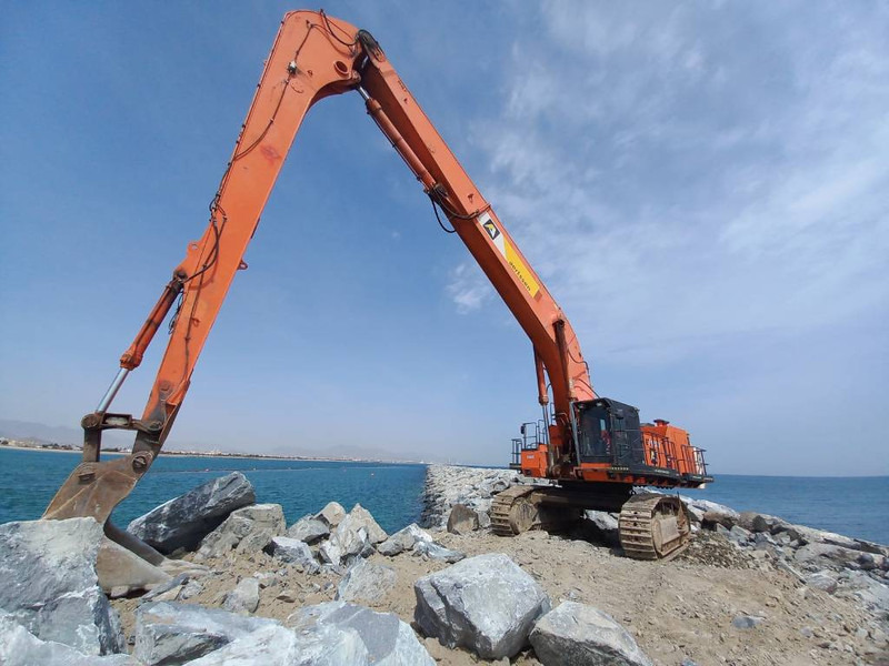 Hitachi EX 1200-6 - Excavator: picture 1 Hitachi EX 1200-6 - Excavator: picture 1