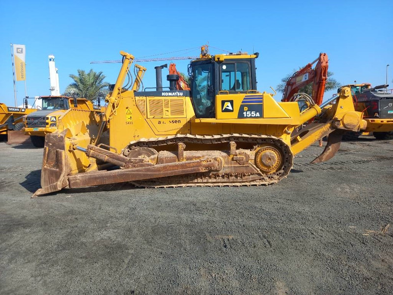 Komatsu D155A-6R (4pieces available in Abu Dhabi) - Bulldozer: picture 1 Komatsu D155A-6R (4pieces available in Abu Dhabi) - Bulldozer: picture 1