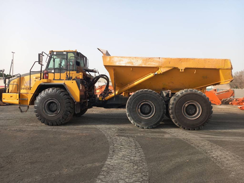Komatsu HM400-3R (4pcs available in Abu Dhabi) - Articulated dumper: picture 1 Komatsu HM400-3R (4pcs available in Abu Dhabi) - Articulated dumper: picture 1