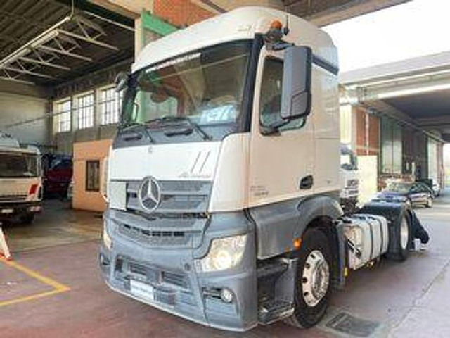 Mercedes-Benz Actros 1845 - Farm tractor: picture 1 Mercedes-Benz Actros 1845 - Farm tractor: picture 1