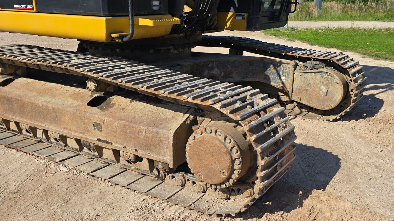 Crawler excavator CATERPILLAR 324E: picture 7