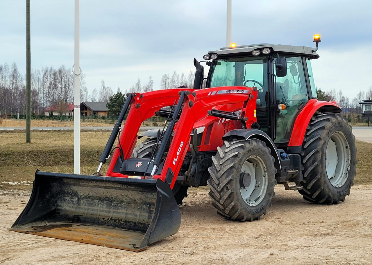 Massey Ferguson 5711 Dyna 4 - Farm tractor: picture 2 Massey Ferguson 5711 Dyna 4 - Farm tractor: picture 2